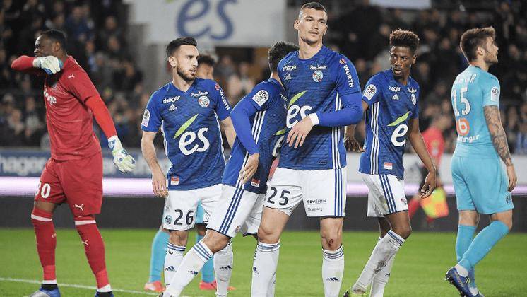 法甲中游格局定调战，23:15 见证攻防终极博弈